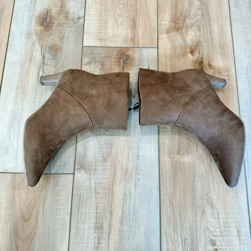 NWOTUniversal Thread Frances Brown Suede Zip-Up Booties Ankle Boots Size 6 1/2